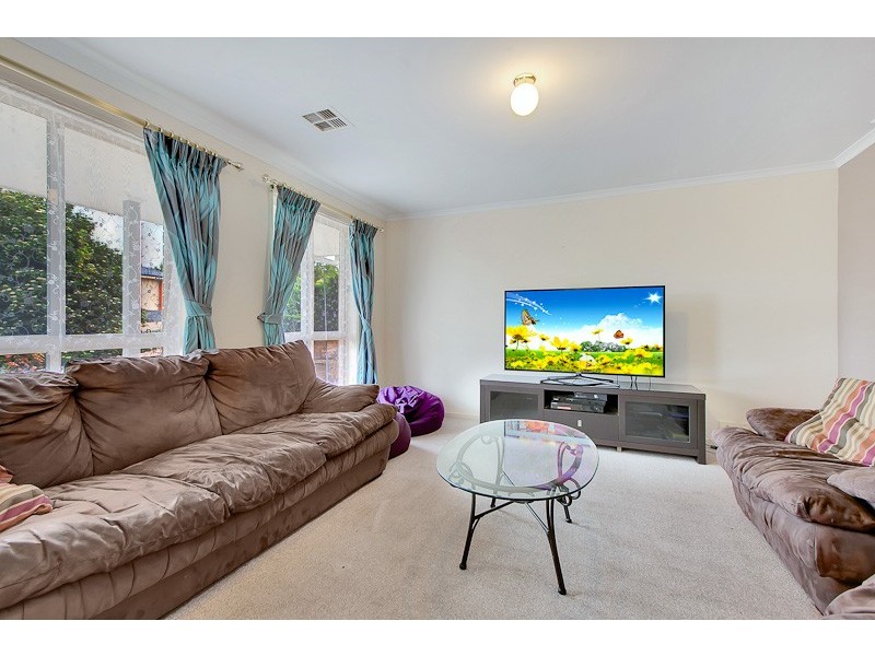 8 Sameden Drive, Noarlunga Downs SA 5168