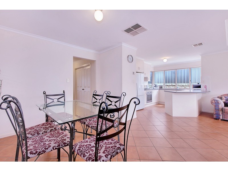 8 Sameden Drive, Noarlunga Downs SA 5168