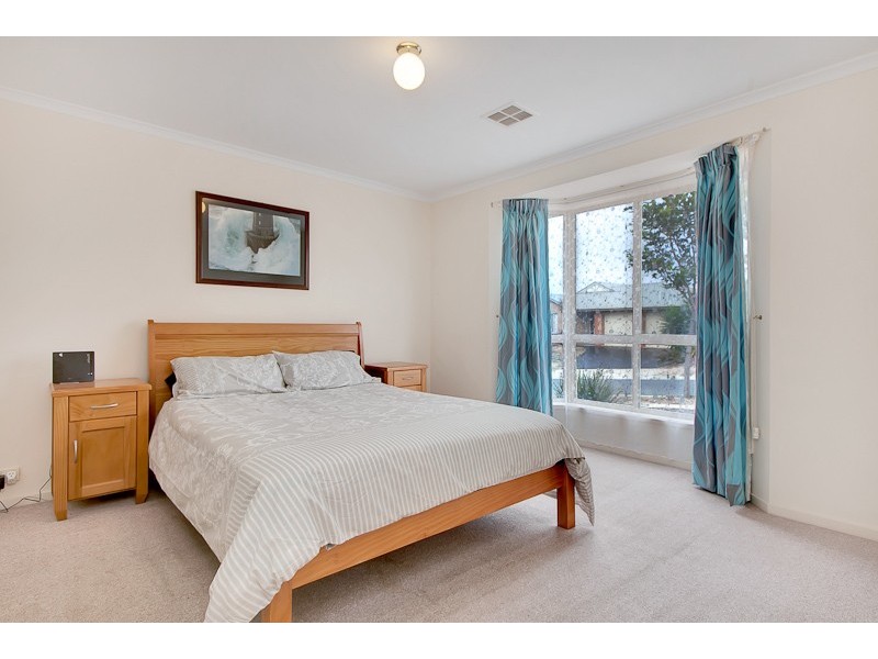 8 Sameden Drive, Noarlunga Downs SA 5168