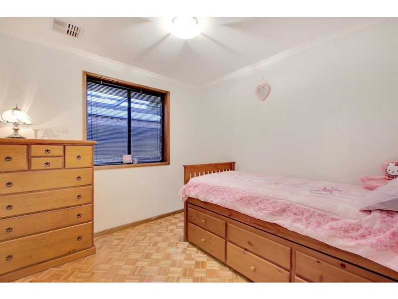 37 Holly Rise, Hackham West SA 5163