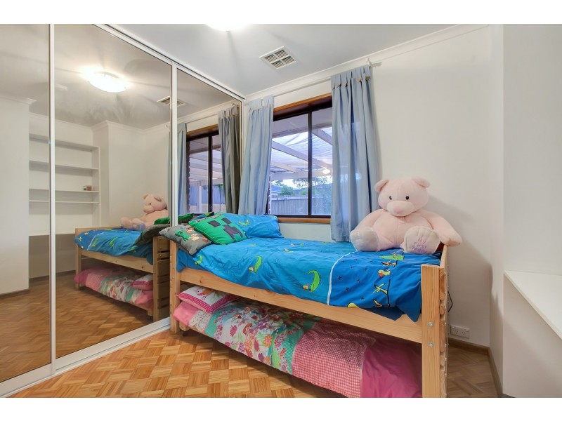 37 Holly Rise, Hackham West SA 5163