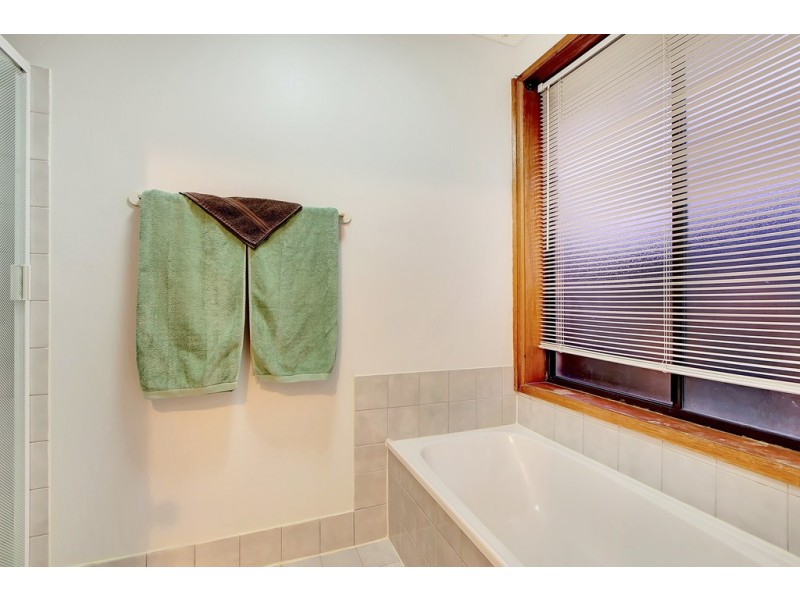 37 Holly Rise, Hackham West SA 5163