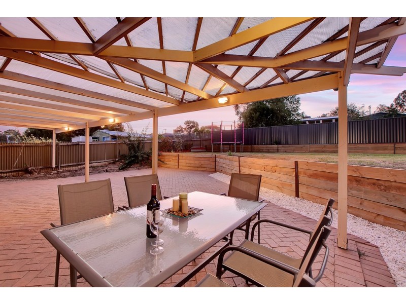 37 Holly Rise, Hackham West SA 5163