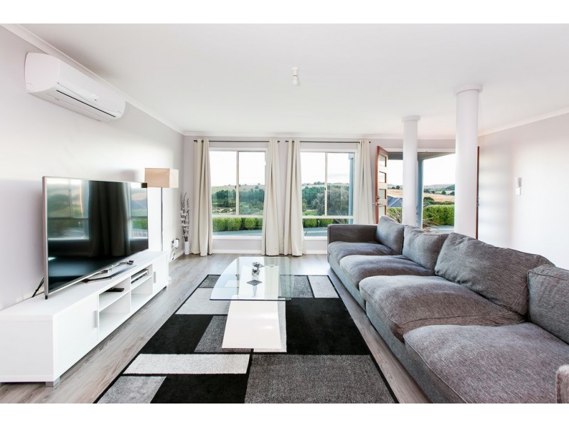 82 George Francis Drive, Mount Compass SA 5210