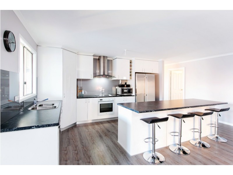 82 George Francis Drive, Mount Compass SA 5210