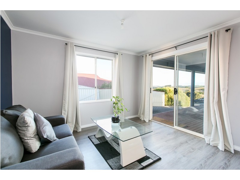 82 George Francis Drive, Mount Compass SA 5210