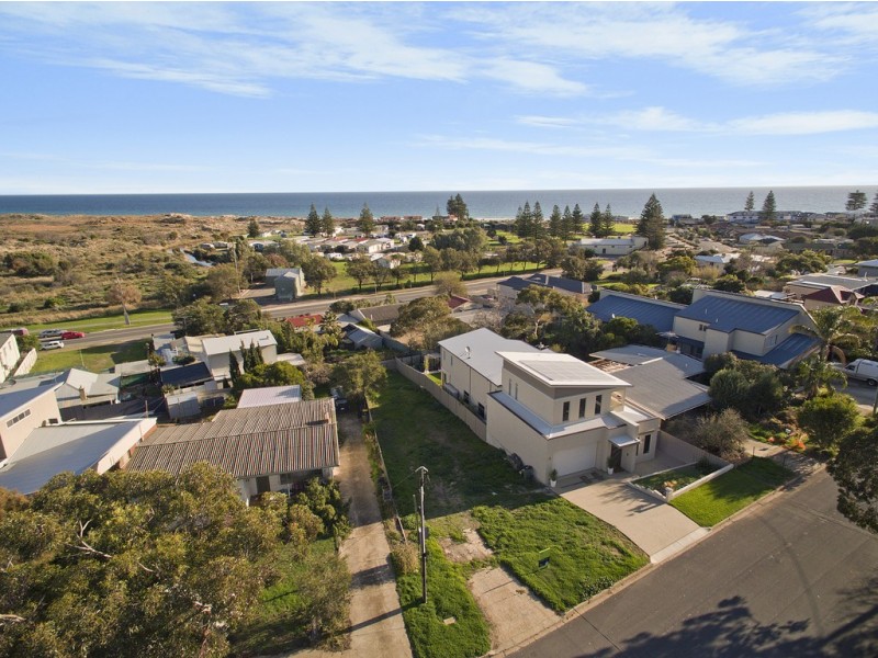 2 Fourth Avenue, Moana SA 5169