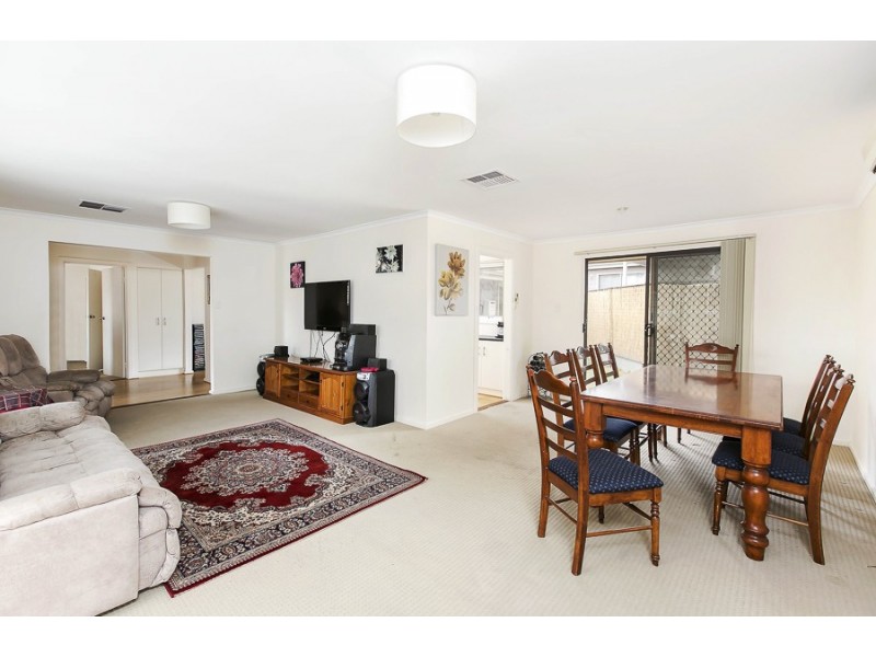 2 Marita Street, Morphett Vale SA 5162