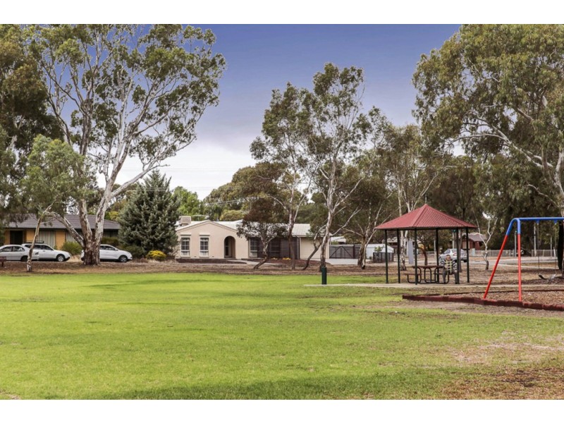 2 Marita Street, Morphett Vale SA 5162