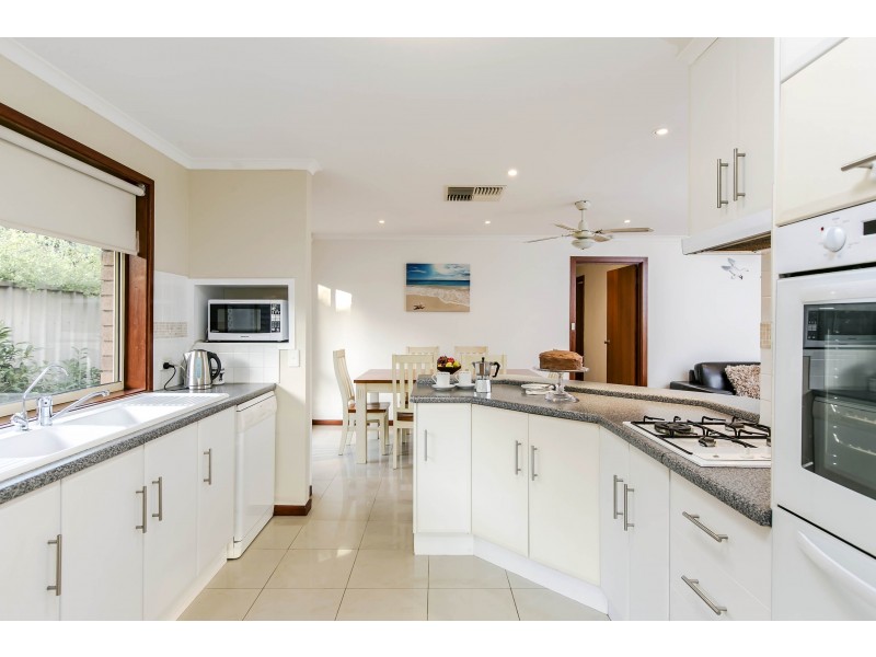 4 Crowsnest Place, Seaford Rise SA 5169
