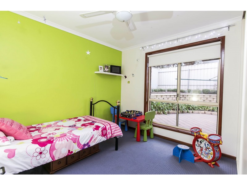4 Crowsnest Place, Seaford Rise SA 5169