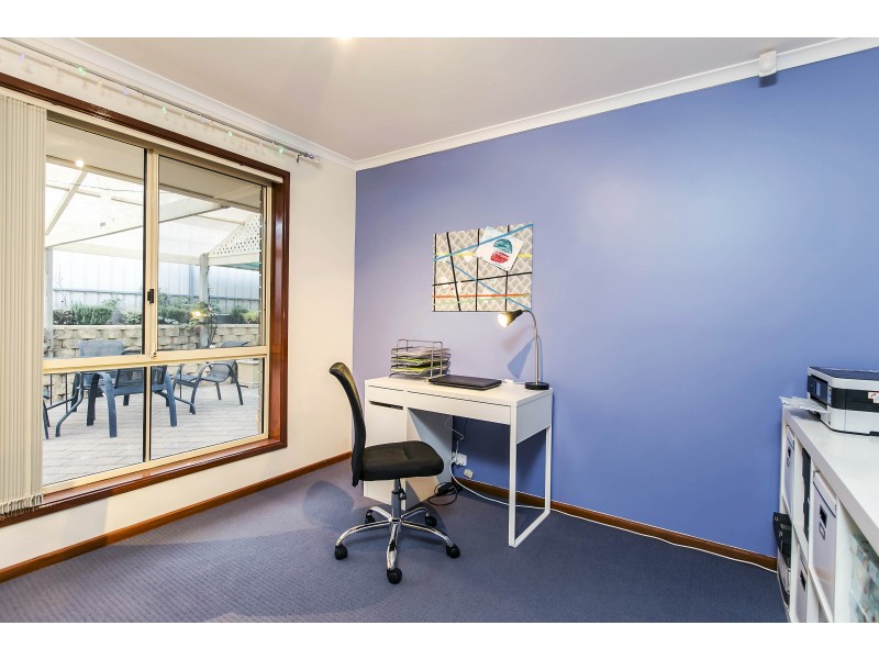 4 Crowsnest Place, Seaford Rise SA 5169