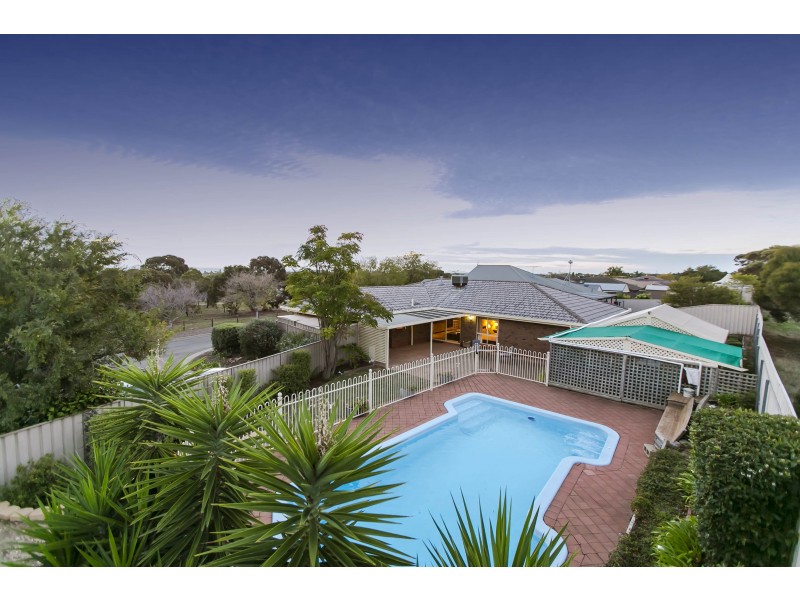4 Crowsnest Place, Seaford Rise SA 5169