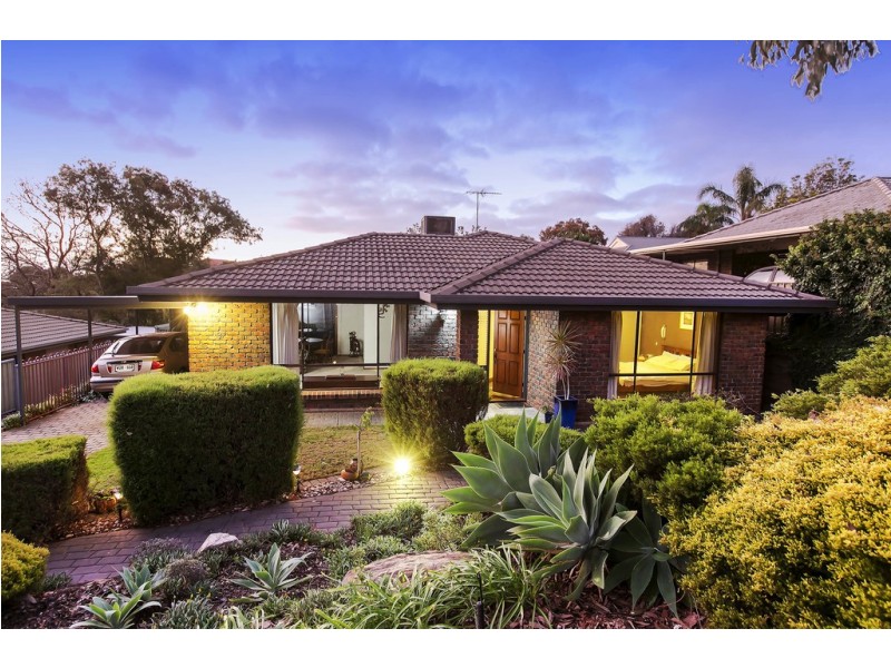 137 Perry Barr Road, Hallett Cove SA 5158