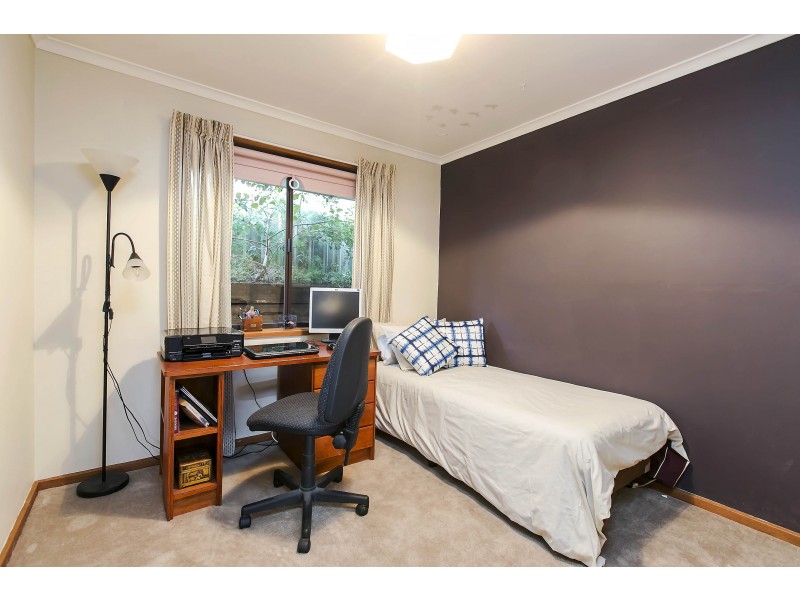 137 Perry Barr Road, Hallett Cove SA 5158
