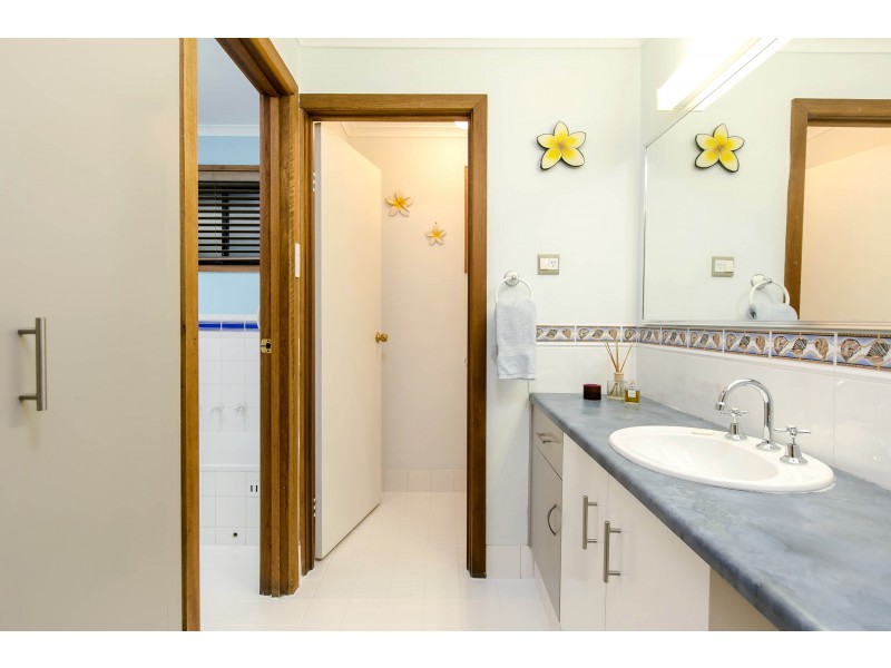 137 Perry Barr Road, Hallett Cove SA 5158