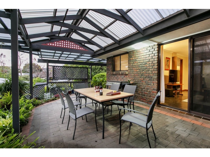 137 Perry Barr Road, Hallett Cove SA 5158