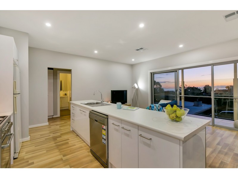 1 / 20 Maturin Avenue, Christies Beach SA 5165