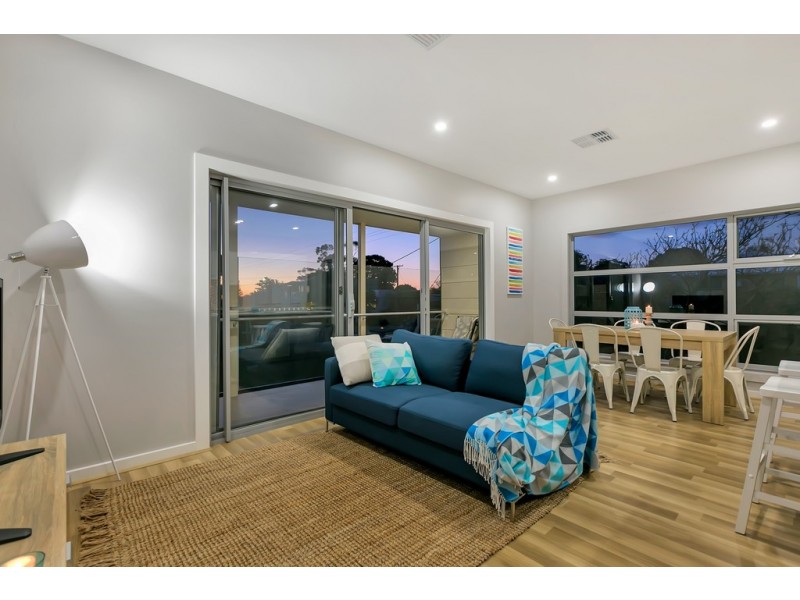 1 / 20 Maturin Avenue, Christies Beach SA 5165