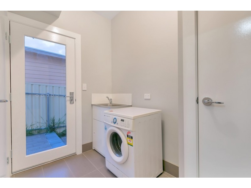 1 / 20 Maturin Avenue, Christies Beach SA 5165