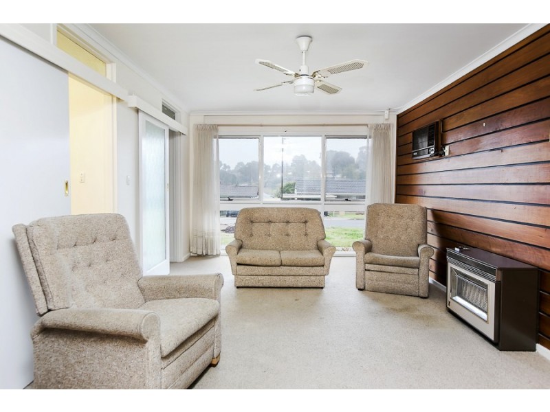 32 Roundaway Crescent, O’halloran Hill SA 5158