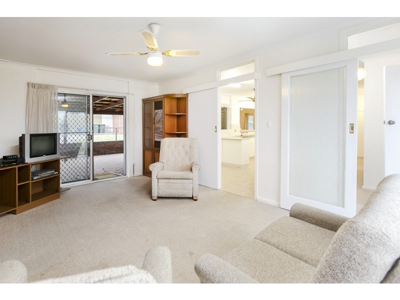 32 Roundaway Crescent, O’halloran Hill SA 5158