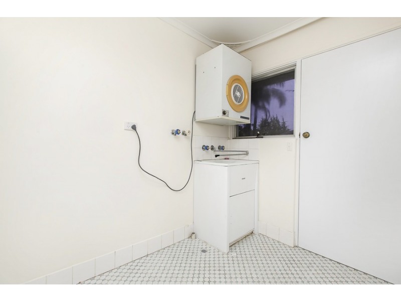 32 Roundaway Crescent, O’halloran Hill SA 5158