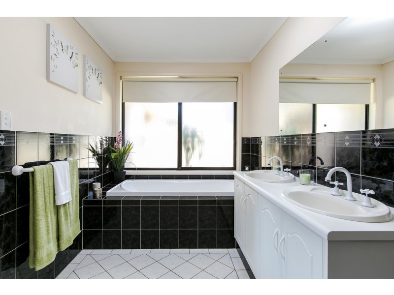 35 Rose Crescent, Mclaren Flat SA 5171