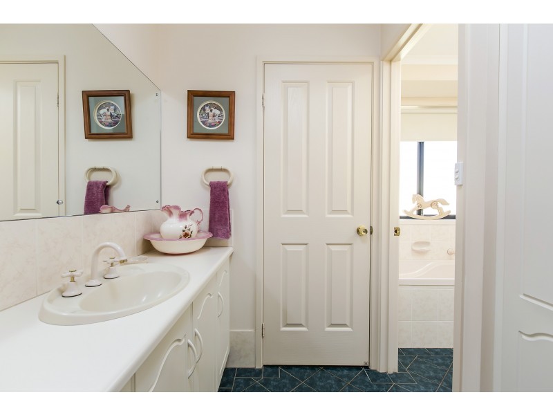 35 Rose Crescent, Mclaren Flat SA 5171