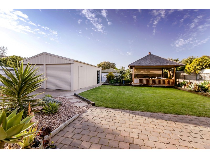 11 Helmsman Terrace, Seaford SA 5169