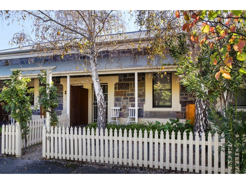 2/4 Lochness Avenue, Mitcham SA 5062