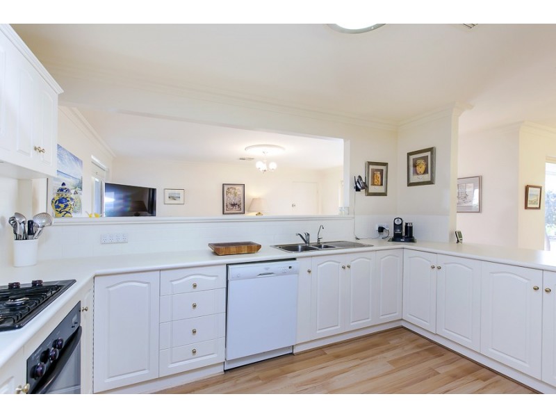 9 Dom Street, Mclaren Flat SA 5171