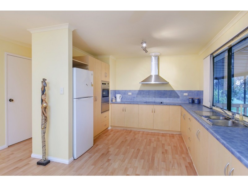 18 Owen Court, Christie Downs SA 5164