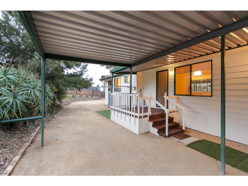 18 Owen Court, Christie Downs SA 5164