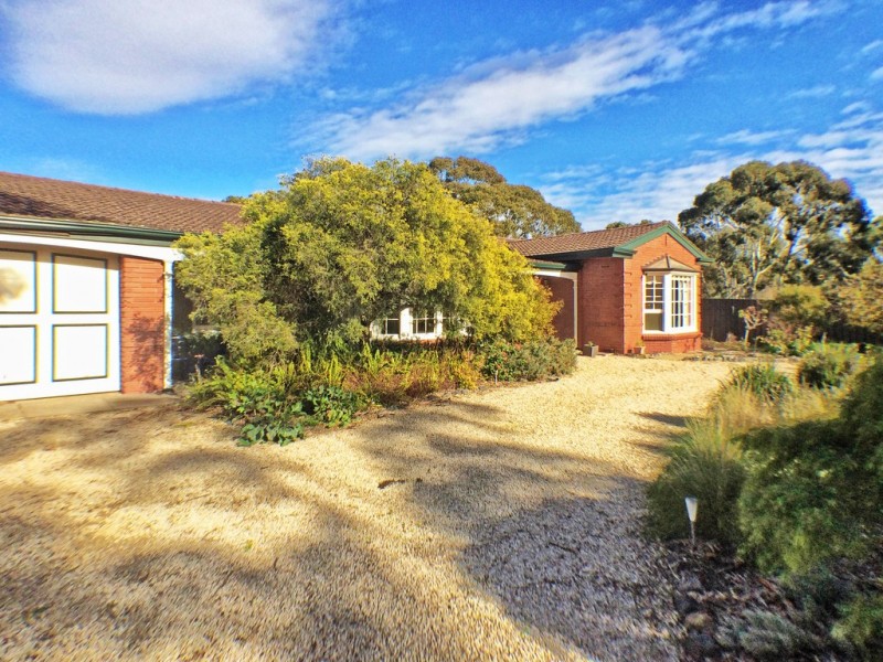 97 Daveys Road, Flagstaff Hill SA 5159
