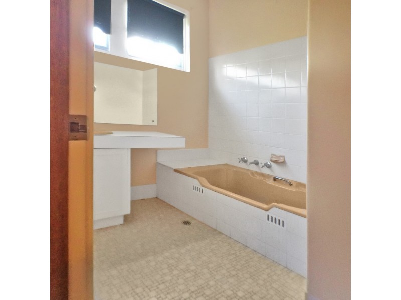 97 Daveys Road, Flagstaff Hill SA 5159