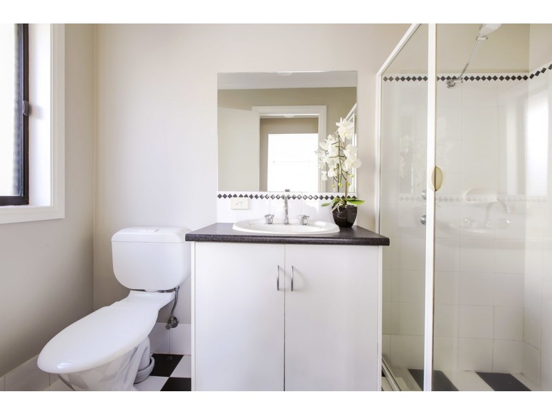 8 Light Place, Mount Compass SA 5210