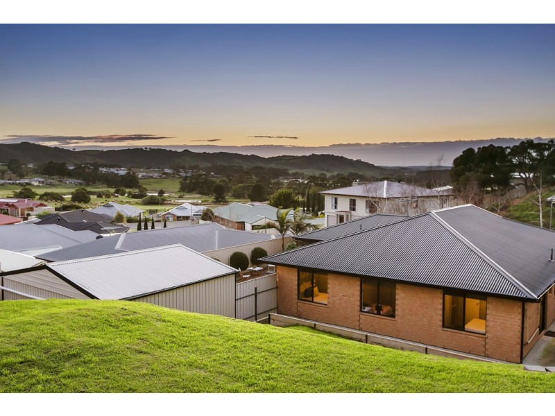 8 Light Place, Mount Compass SA 5210