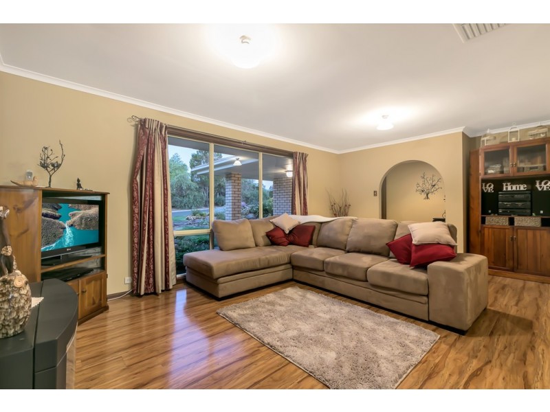 70 Skyline Drive, Flagstaff Hill SA 5159