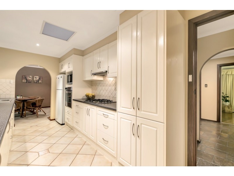 70 Skyline Drive, Flagstaff Hill SA 5159