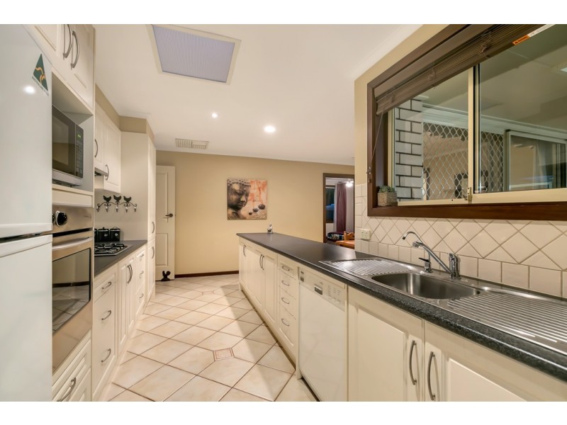 70 Skyline Drive, Flagstaff Hill SA 5159