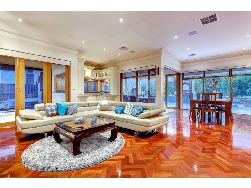 4 Waterhouse Court, Craigburn Farm SA 5051