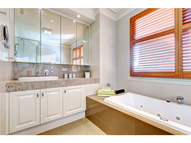 4 Waterhouse Court, Craigburn Farm SA 5051