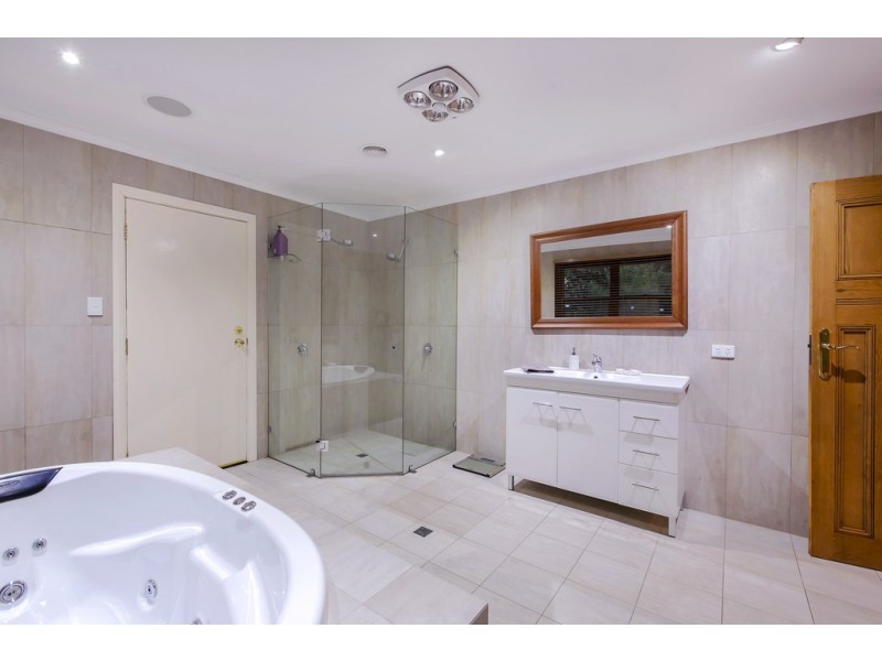 17 Cut Hill Road, Kangarilla SA 5157