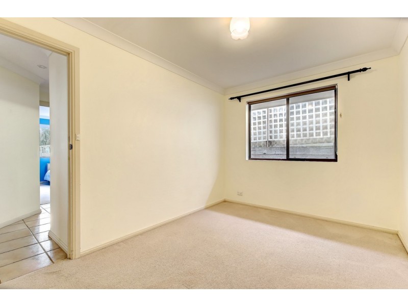 1 Columbia Court, Hallett Cove SA 5158