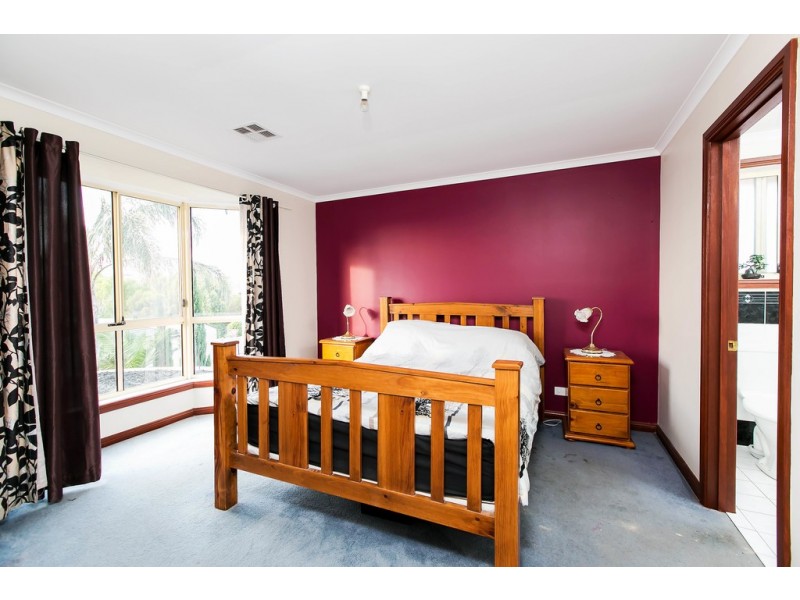 28 Worthing Drive, Sheidow Park SA 5158