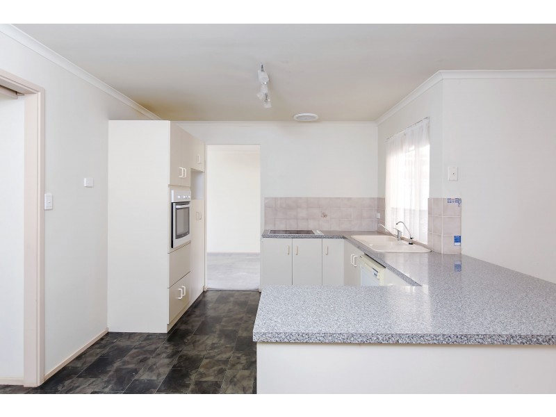 39 Farnsworth Drive, Morphett Vale SA 5162