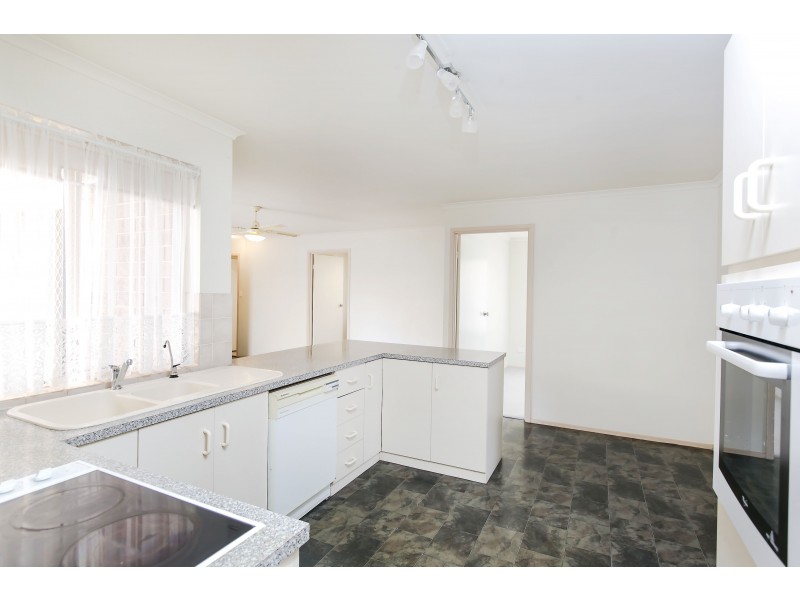 39 Farnsworth Drive, Morphett Vale SA 5162