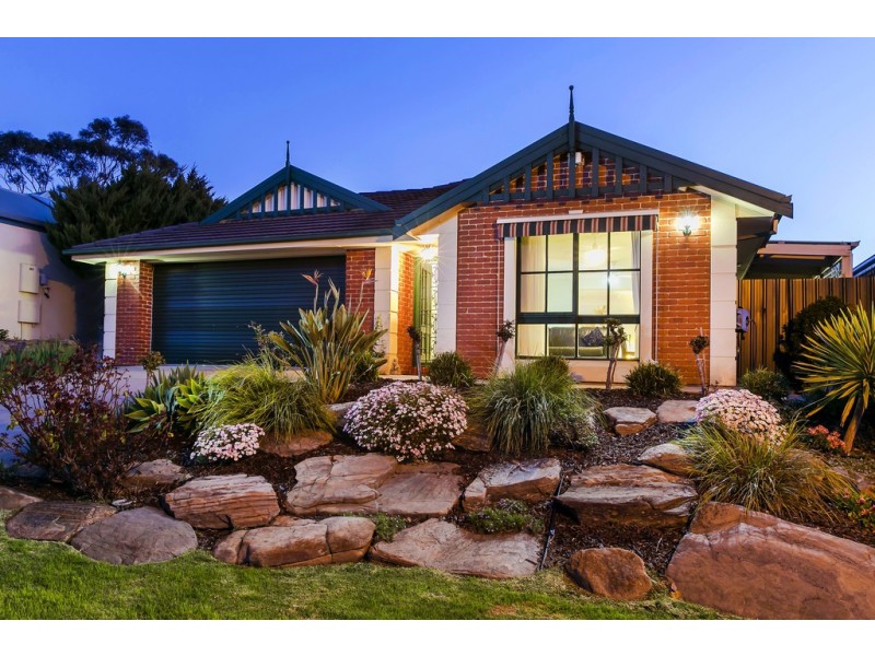 22 Gleneagles Road, Aberfoyle Park SA 5159