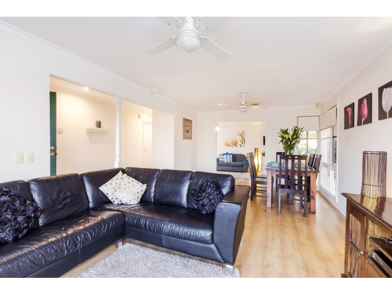 22 Gleneagles Road, Aberfoyle Park SA 5159